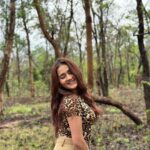 Kritika Sharma Instagram – 🍀

#jungle #nature #safari #girl #model #indian #travel #maharashtra Pench Tiger Reserve, Maharashtra