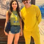 Kriti verma Instagram - Hosts for #htmoststylistawards walking the imaginary Red Carpet . . . . . . . #kriti #kritiverma #ritesh #riteshdeshmukh #host #actors #style #biggboss #mtv #roadies #trending #viral #explore #india Taj Lands End, Mumbai