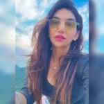 Kriti verma Instagram - Sunday vibes 🫶🏻🌈 . . . . . . . . #kriti #kritiverma #bollywood Pari Mahal Srinagar