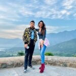 Kriti verma Instagram - Sunday vibes 🫶🏻🌈 . . . . . . . . #kriti #kritiverma #bollywood Pari Mahal Srinagar