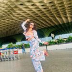 Kriti verma Instagram - Mandatory Airport clicks 🔥🔥 . . . . . . . . #kriti #kritiverma #actor #actorslife #biggboss #mtv #roadies #iifa #iifaawards #poses #selfmade #explore #foryou #foryourpage #jaimatadi🙏 Mumbai International Air Port