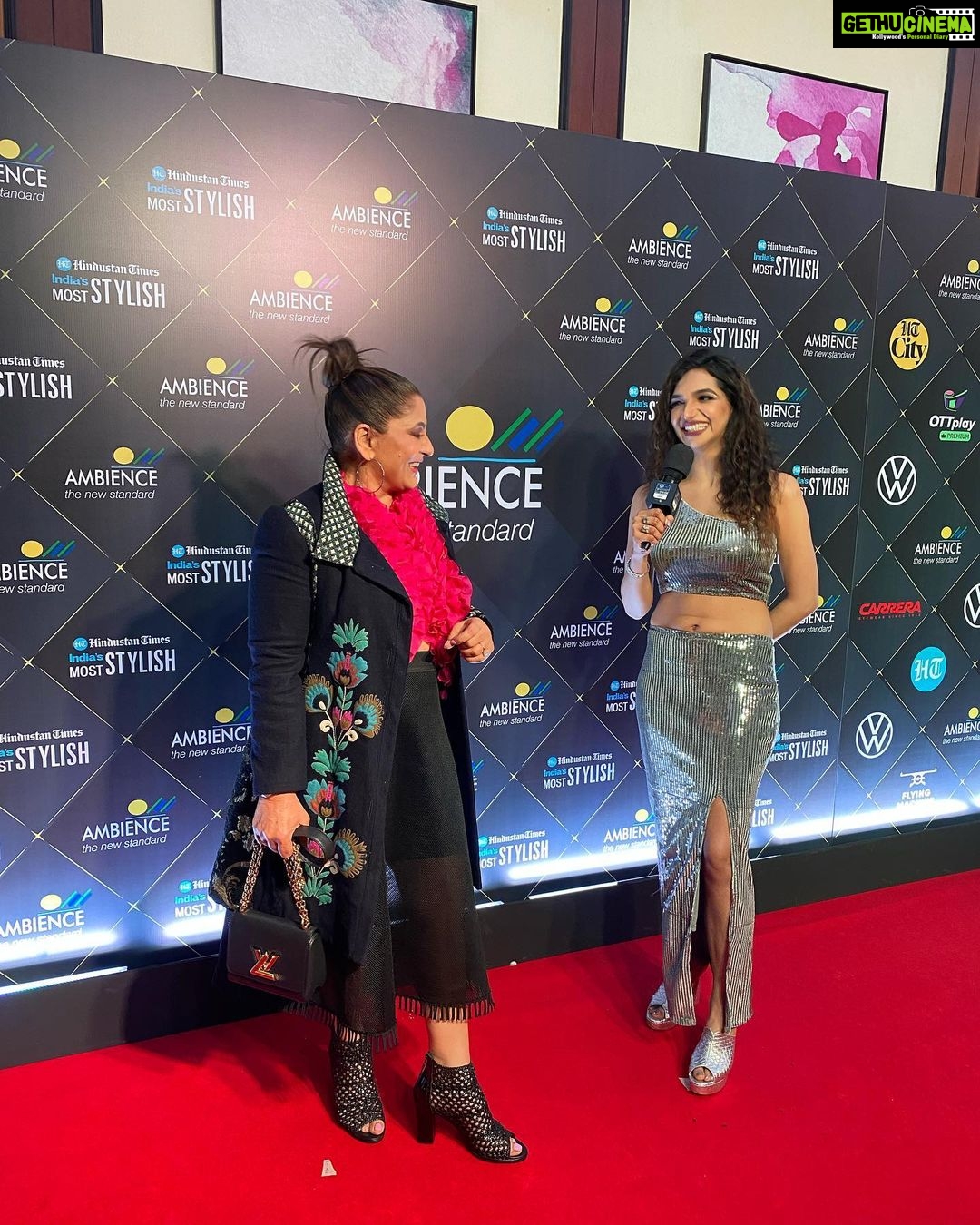 Kriti verma Instagram - Happy faces π§Ώπ§Ώ When both the sides of the mic are hilarious ππ . . . . . . #kriti #kritiverma #actor #host #anchor #tallgirl #model #htmoststylistawards #hindustantimes #biggboss #mtv #roadies #love #jaimatadi π§Ώπ @ambiencegroup_in