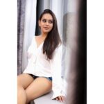 Krutika Desai Khan Instagram - 🕊️ Outfit - @sassafrasindia Shot by - @rahatart_photography #krutikadesai #kd #unitedkingdom #uk #birmingham #fashion #luxury #lifestyle #shoot #photography #beautiful #pure #white #indian #girl #magic #gratitude #universe #positivevibes #spreadlove ♥️
