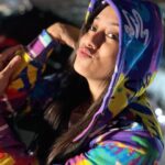 Krutika Desai Khan Instagram - Just incase, if you missed me 🫰🏻 Peppy Hoodie - @wearyouropinion @wyo_honest_limbdi #krutikadesai #kd #colourful #joy #happiness #hoodie #winter #live #love #laugh #peaceout ♥️