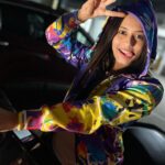 Krutika Desai Khan Instagram - Just incase, if you missed me 🫰🏻 Peppy Hoodie - @wearyouropinion @wyo_honest_limbdi #krutikadesai #kd #colourful #joy #happiness #hoodie #winter #live #love #laugh #peaceout ♥️