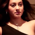 Krutika Desai Khan Instagram - Did you check on me? 🙈 Jewels - @joulesbyradhika Outfit - @sassafrasindia Shot by - @official_v.k_photography_ Style Partner - @6degree.store @ceejey777 #krutikadesai #kd #foryou #trending #trendspotter #reels #black #spreadlove ❤️