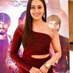 Krutika Desai Khan Instagram - All about the premiere night ✨♥️ Outfit - @sassafrasindia @shae_by_sassafras Style Partner - @6degree.co @ceejey777 #movie #premiere #premanubandh #krutikadesai #kd #happiness #art #success #gratitude #spreadlove
