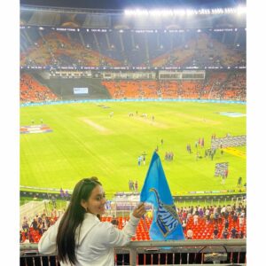 Krutika Desai Khan Instagram - What a match! @gujarat_titans @iplt20 ✨
Great performances 💙

Fits - @imbalance.in 

#KrutikaDesai #KD #TATAIPL #2023 #IPL #T20 #GujaratTitans #AavaDe #gratitude #happiness #blessed #spreadlove ❤️
