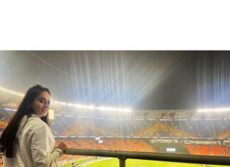 Krutika Desai Khan Instagram - What a match! @gujarat_titans @iplt20 ✨ Great performances 💙 Fits - @imbalance.in #KrutikaDesai #KD #TATAIPL #2023 #IPL #T20 #GujaratTitans #AavaDe #gratitude #happiness #blessed #spreadlove ❤️ Narendra Modi Stadium