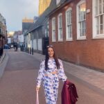 Krutika Desai Khan Instagram - She’s an old soul in a modern world with a heart that craves a vintage love 🥹💗 (PS - Pata hai Mushkil hai aisa pyaar paana iss zamane me!) Outfit - @nonminus.clothing Shoes - @yuukijapan.co #KrutikaDesai #kd #unitedkingdom #travel #explore #lifestyle #leisure #luxury #ootd #foryou #explorepage #reels #trending