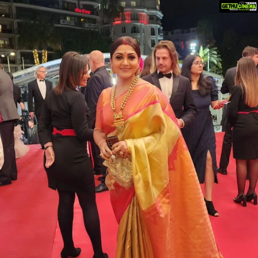 Kushboo Instagram - Taking tradition and culture of our beautiful nation, INDIA, forward, with pride! At Cannes, walking the red carpet in a traditional South Indian Kanjeevaram saree. Each saree is handwoven, helping our weavers to keep the art alive. What an honor to represent our country as the delegation team at this prestigious festival. Walking with the team of our official entry to Cannes, a Manipuri film #ISHANOU was a pride. #IndiaAtCannes #Cannes2023 #Sareelove #tradition #culture #handcrafted Makeup & hair by @lagsa_prassanna Thank you Lagsa. You are incredible. ❤️❤️❤️ Cannes, French Riviera, France