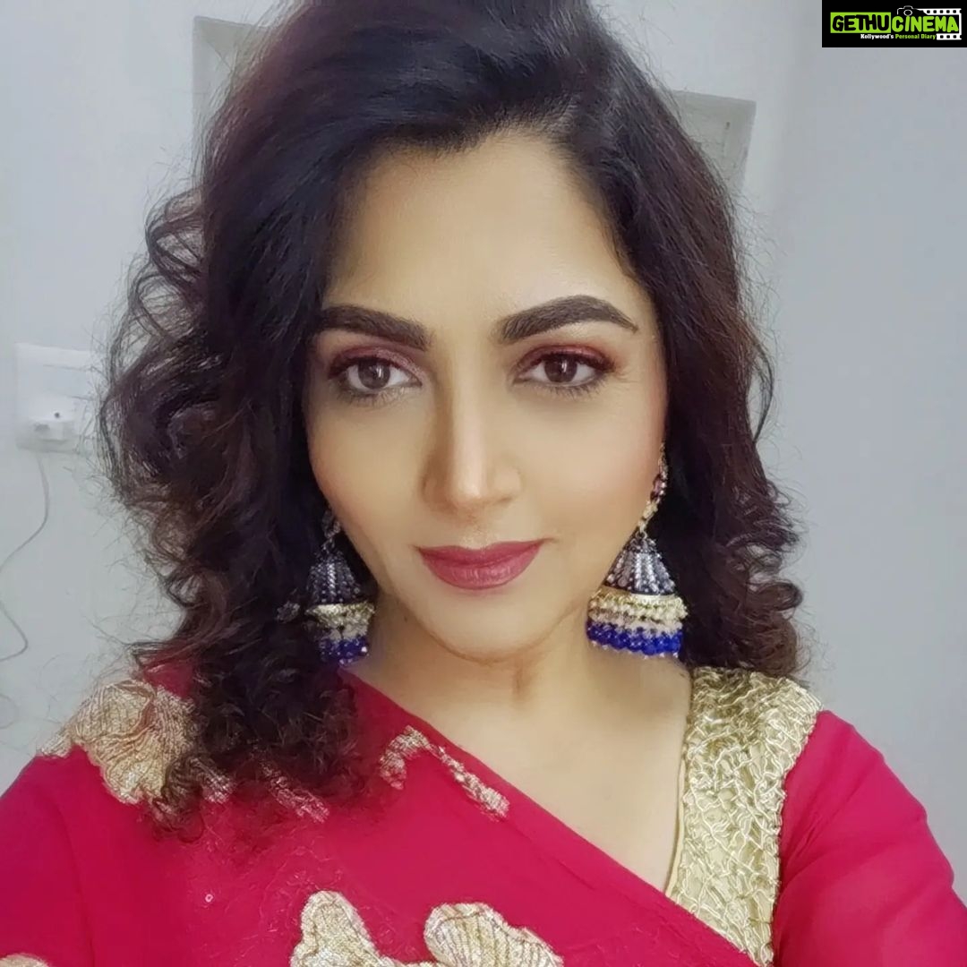 Kushboo Instagram - Pink. Color of love and positivity. 💗💗💗