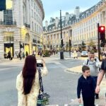 Kushboo Instagram - The photographer and the photograph. 🤗💕🤩 #londonvibes #indianwear #anywhere #everywehere 💞🤗🥰