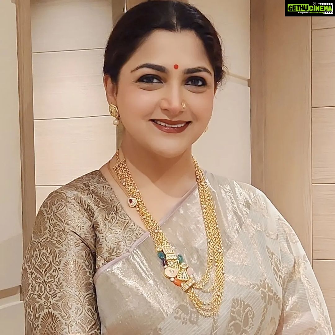 Kushboo Instagram - Wedding season!! ❤️❤️ #NewDelhi #traditional #sareelove