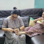 Kushboo Instagram - Nothing heals better than mother's love. They say there is heaven beneath every mother's feet. So true. A happy me as I cut my Ammi's toe nails and she enjoys her lunch cooked by me. Maa ke pairon mein jannat hai. ❤️❤️❤️