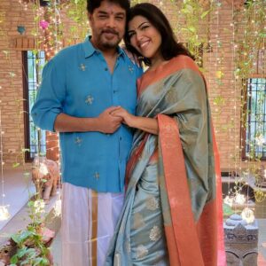 Kushboo Instagram - Wishing you all a very Happpppppppppyyyyyy Diwali.. may this festival of light bring you immense joy n happiness.. from our home, to yours ♥️🧨🌟💕😍♥️