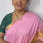 Kushboo Instagram - Nothing can be bigger and better than our own local brands. Support our local weavers and bring joy to their lives. My heartiest congratulations to @theartisansexhibitions @goeldevi and her team for this fantastic initiative. My best wishes to the team. 👏👏👏👌👌🙏🙏❤️❤️🤗