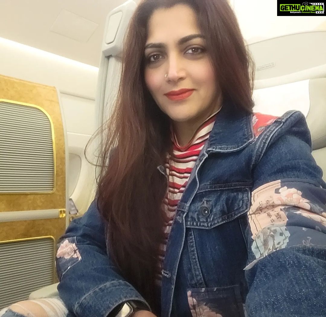 Kushboo Instagram - Hello enroute london. ❤️