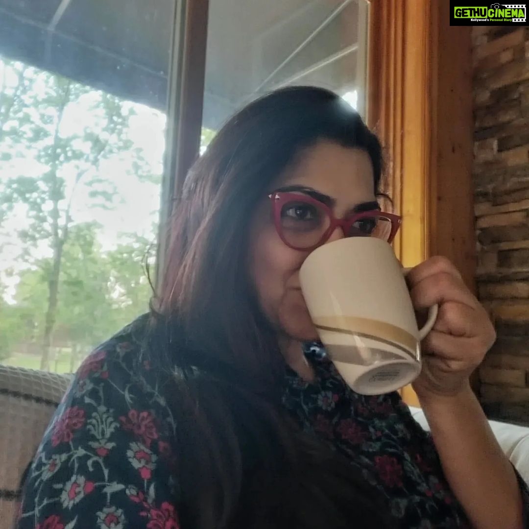 Kushboo Instagram - When you are home away from home! Bliss to be at friend's place. A very happy early morning to all of you my loved ones. ❤️❤️ #tarveldiaries #usa🇺🇸