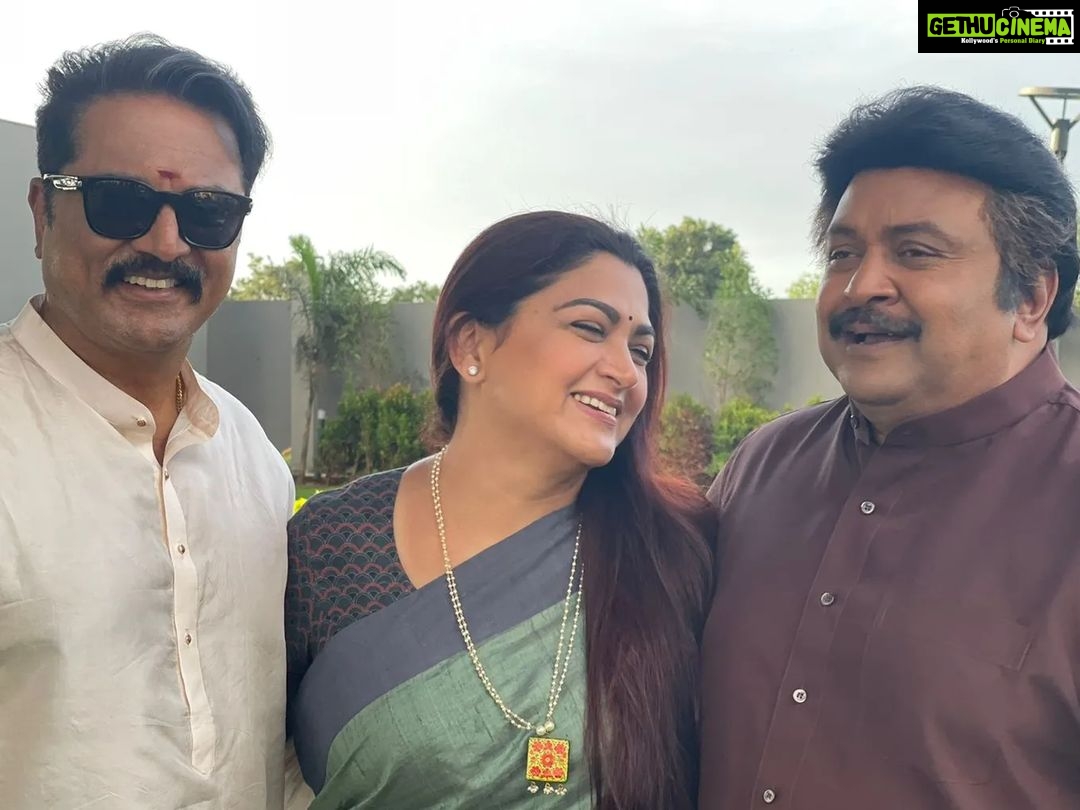 Kushboo Instagram - Never a dull moment with them around! 💞🤗🥰❤️