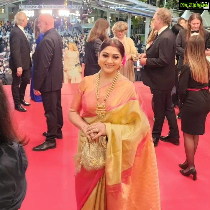Kushboo Instagram - Taking tradition and culture of our beautiful nation, INDIA, forward, with pride! At Cannes, walking the red carpet in a traditional South Indian Kanjeevaram saree. Each saree is handwoven, helping our weavers to keep the art alive. What an honor to represent our country as the delegation team at this prestigious festival. Walking with the team of our official entry to Cannes, a Manipuri film #ISHANOU was a pride. #IndiaAtCannes #Cannes2023 #Sareelove #tradition #culture #handcrafted Makeup & hair by @lagsa_prassanna Thank you Lagsa. You are incredible. ❤️❤️❤️ Cannes, French Riviera, France