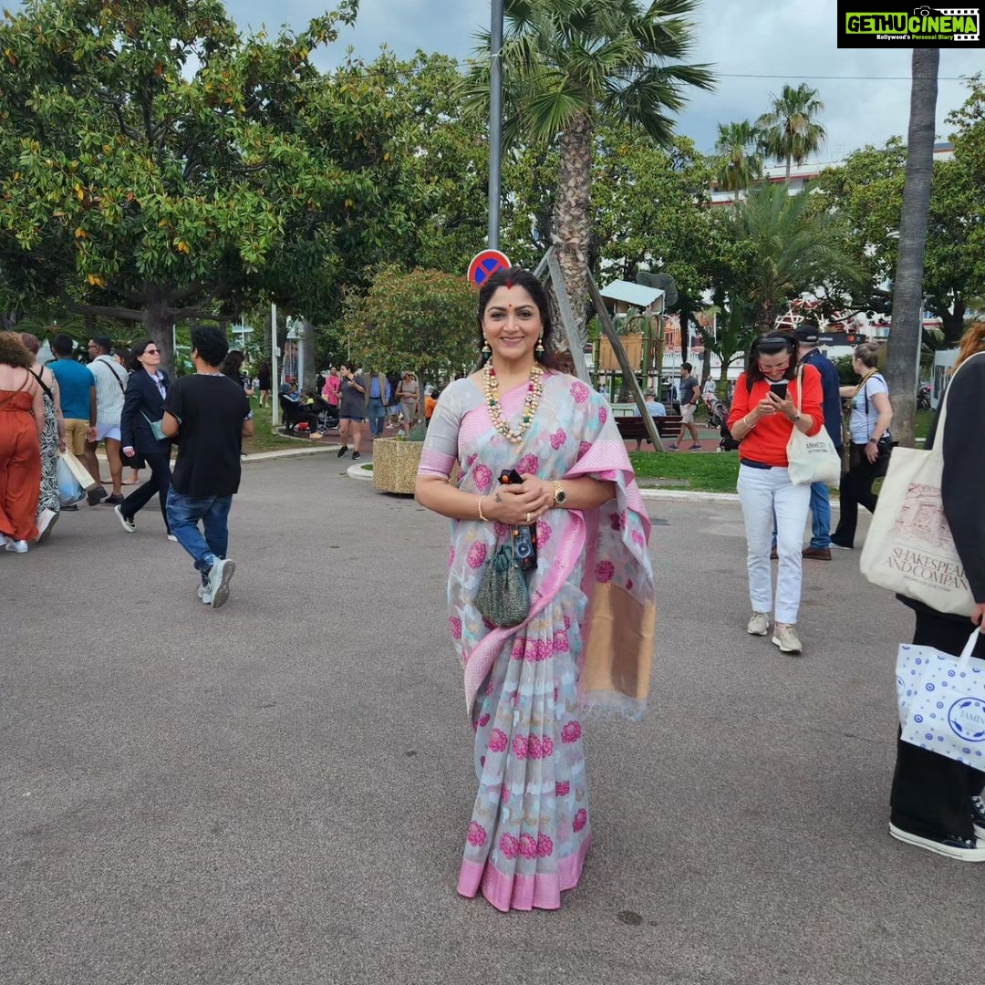Kushboo Instagram - I carry my Indianness with pride wherever I go. When at Cannes, it has to be Indian. #cannesfilmfestival #france #sareelove #indianness❤️ Cannes, French Riviera, France