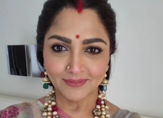 Kushboo Instagram - I carry my Indianness with pride wherever I go. When at Cannes, it has to be Indian. #cannesfilmfestival #france #sareelove #indianness❤️ Cannes, French Riviera, France