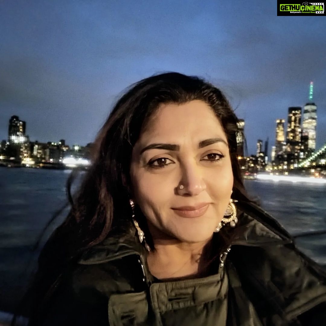 Kushboo Instagram - Beautiful memories are made of these!! New York holidays! Thank you @gtholidays.in for making it so beautiful. #newyork #usa🇺🇸 #funtimes