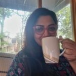 Kushboo Instagram - When you are home away from home! Bliss to be at friend's place. A very happy early morning to all of you my loved ones. ❤️❤️ #tarveldiaries #usa🇺🇸