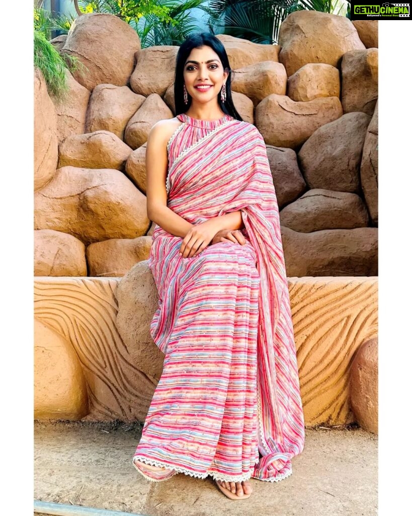 Lahari Shari Instagram - In a sunshine state of mind 😇 Designer and Stylist : @adamohyd #happyafternoon #lovely #tuesdayvibes #happylife #beautifullife #positivemind #tollywood #actress #hyderabad Hyderabad