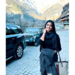 Lahari Shari Instagram - I am just a mountain girl at heart.🏔🖤 #mountains #travel #vacation #positiveenergy #lifeisamazing #lovesnow #lovemountains #lovenature Manali, Himachal Pradesh