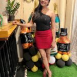 Lahari Shari Instagram - Saturday is the best memory making day ❤️🖤 #saturdayvibes #party #happymood #happysoul #positivethinker #lovemyself #lifeismagical Designer and Stylist : @adamohyd Hyderabad