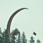 Lahari Shari Instagram - Every moment you are paragliding is the best moment of your life. I simply love paragliding as it makes me fly wherever I want.🖤❄️ #paragliding #mountains #snow #flyinghigh #loveit #happymoment #beautiful #lifeisamazing Manali, Himachal Pradesh