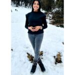 Lahari Shari Instagram - It's colder than my soul outside.❄️🖤 #manali #snowy #coldweather #happysoul #lovenature #lifeisgreat #positivevibes Manali, Himachal Pradesh