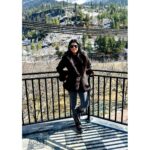 Lahari Shari Instagram – Always take the scenic route.🏔❄️🖤

#happysunday #mountains #pinetrees #snow #loveit #beautifulseen #lifeisajourney Manali, Himachal Pradesh