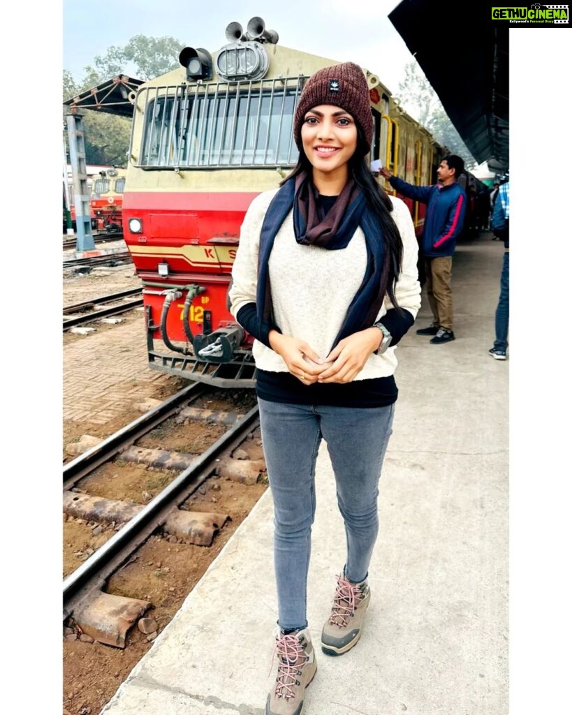 Lahari Shari Instagram - The mountains are calling and I must go…🏔🏔 Next stop, adventure....❤️ #toytrain #toytrainshimla #vacationmode #lifeisajourney #lovemylife #happysoul #positive