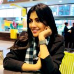 Lahari Shari Instagram – Your wings are already exist, all you have to do is fly.✈️🖤

#smile #travelling #life #vacationvibes #holidays #loveofmylife #happymood