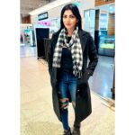 Lahari Shari Instagram – I follow my heart… and it usually leads me to the airport.✈️🖤

#vacation #vacationvibes #lovemyself #positiveenergy #lifeisbeautiful #travel