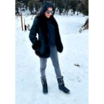 Lahari Shari Instagram – I know a little more how much a simple thing like a snowfall can mean to a person🏔❄️🖤

#snow #manali #snowallover #happylife #lovesnow #snowfall #positivevibes Manali, Himachal Pradesh