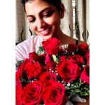 Lahari Shari Instagram – True love is like little roses, sweet, fragrant in small dose🌹

#rose #truelove #loveforever #happylife #positivethoughts #lifeisbeautiful Hyderabad