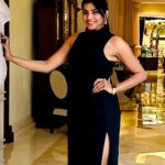 Lahari Shari Instagram - In a world full of trends, I want to remain a classic.🖤 Designer and Stylist : @adamohyd #happylifestyle #beautifullife #positivity #lifeismagical #lovemyself #smilealways #patience #actress Leela Palace Hotel, Old Airport Road, Bangalore