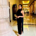 Lahari Shari Instagram - In a world full of trends, I want to remain a classic.🖤 Designer and Stylist : @adamohyd #happylifestyle #beautifullife #positivity #lifeismagical #lovemyself #smilealways #patience #actress Leela Palace Hotel, Old Airport Road, Bangalore
