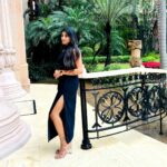 Lahari Shari Instagram - Sending my warmest thoughts and Christmas spirit on your way.🖤 Designer and Stylist : @adamohyd #celebrations #happymood #lifeismagical #loveforever #bestlife #actress #tollywood Leela Palace Hotel, Old Airport Road, Bangalore