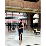 Lahari Shari Instagram - Sending my warmest thoughts and Christmas spirit on your way.🖤 Designer and Stylist : @adamohyd #celebrations #happymood #lifeismagical #loveforever #bestlife #actress #tollywood Leela Palace Hotel, Old Airport Road, Bangalore