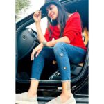 Lahari Shari Instagram - I have mastered the art of sitting and smiling.😍 #happylifestyle #lovemyself #lifeisgreat #carphotography #happymood #positivethoughts #actress #hyderabad Hyderabad