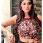 Lahari Shari Instagram – Living my life in my own passion 🌻🌻

#goodday #niceday #happy #happymood #happysoul #positiveenergy #lovemyself

Stylist : @adamohyd Hyderabad
