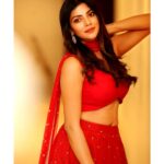 Lahari Shari Instagram – Soul full of sunshine.❤️

#goodmorning #goodvibes #loveeveryday #positivity #lifeismagical #smilealways

Stylist : @adamohyd Hyderabad