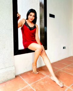 Lahari Shari Instagram - I woke up like this ❤️

#happyweekend #happysoul #lifeisamazing #beatifulday #lovemyself #positivity #goodvibes