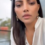 Lahari Shari Instagram - We are all unique, which makes us beautiful. So never despair, and just chill the hell out about it all.😊 #chilling #chillingout #justchilling #chillingtime #postivevibes #beautifullife #lovemyself #trending #reelsindia #reelsinstagram Kerala - Kochi