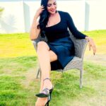 Lahari Shari Instagram - Bringing the sun wherever I go 🖤 #happysoul #happymood #lovemyself #positivethinker #positivemind #lovelylife #smilealways Designer and Stylist : @adamohyd Hyderabad